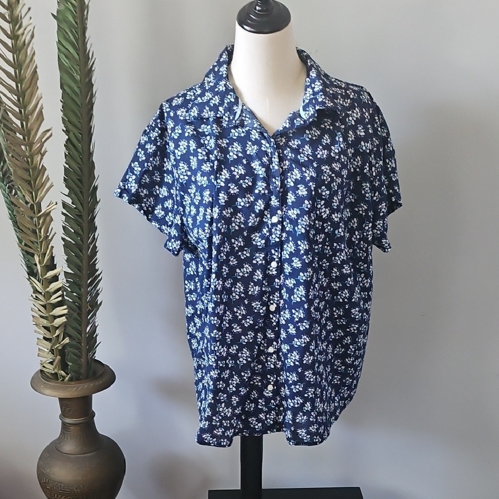 St. John's Bay Navy Floral Button Down Shirt